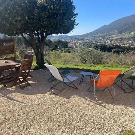 Cabanon Entoure De Montagnes Et D'Oliviers Villa นียงส์ ภายนอก รูปภาพ